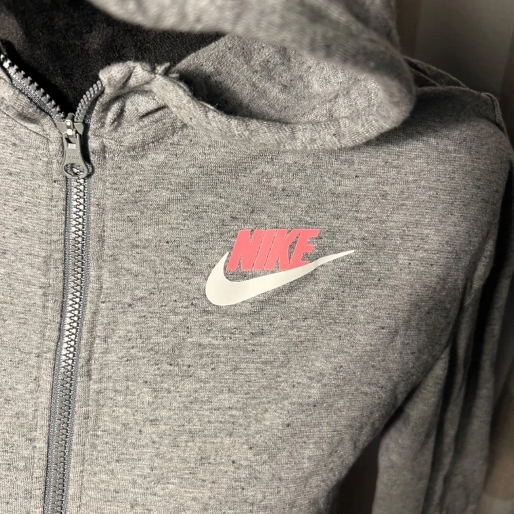 Girls Nike sweatshirt size M preloved